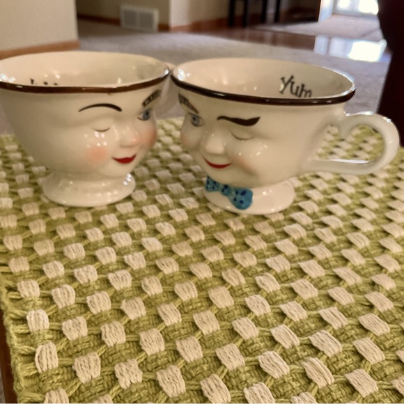 Baileys Winking Face Mugs - White and Blue - Picture 2 of 11